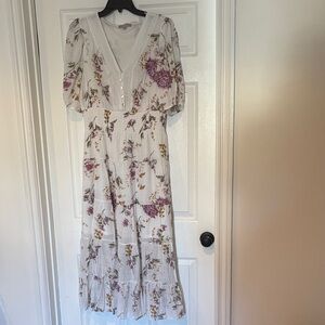Elegant Floral 3/4 Sleeve Dress in Off White and Purple Flowers